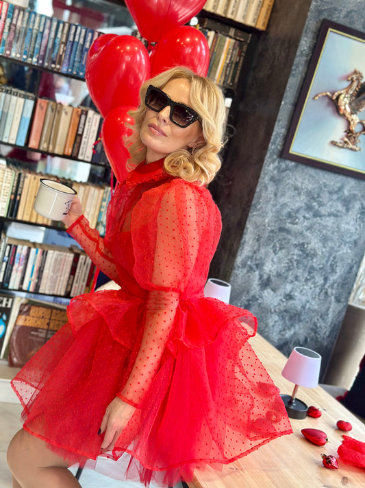 Рокля „Червена рапсодия“