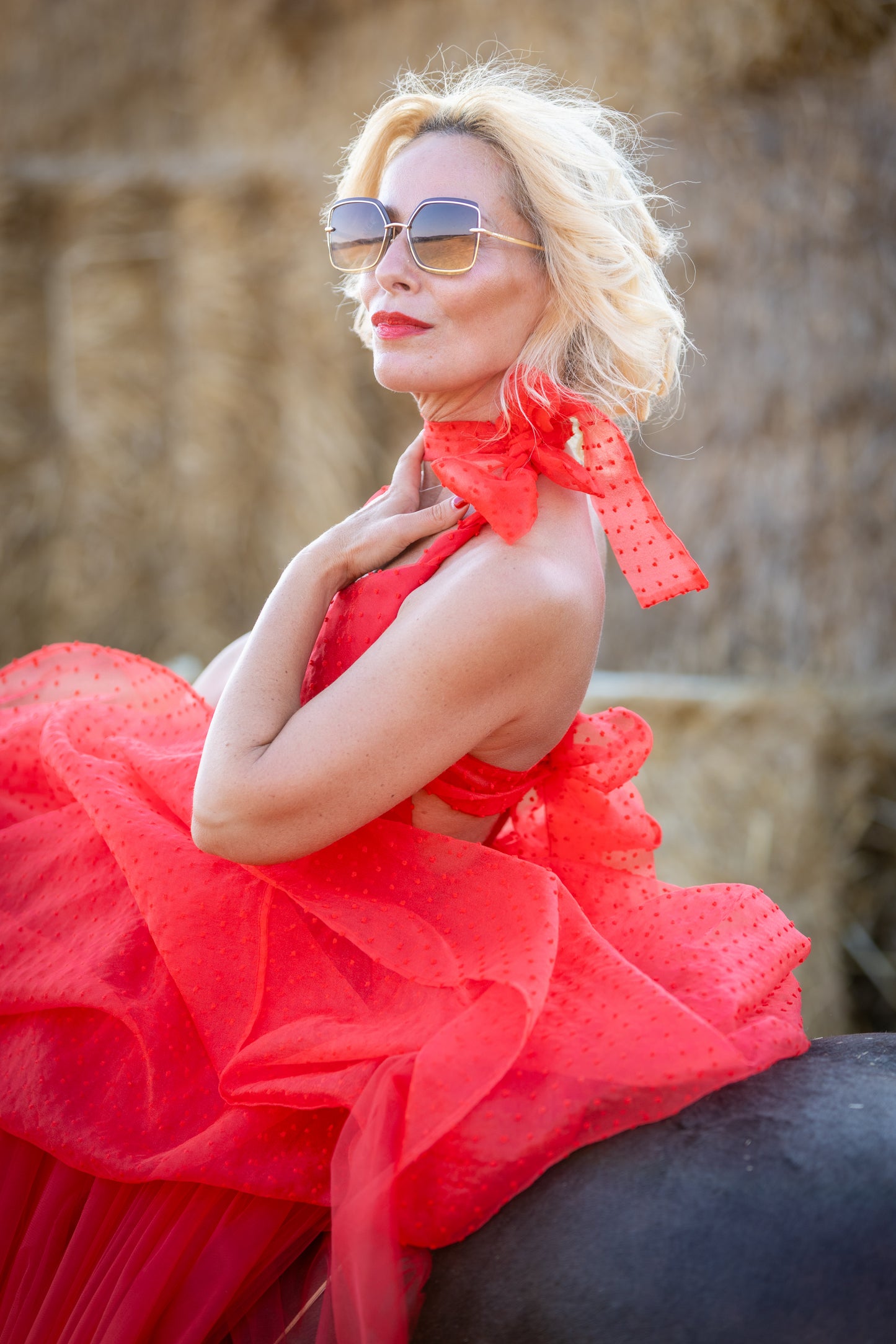 Rosso Passione Червена рокля от тюл без гръб